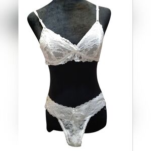 Elegant White And Black Lace Lingerie Set Small